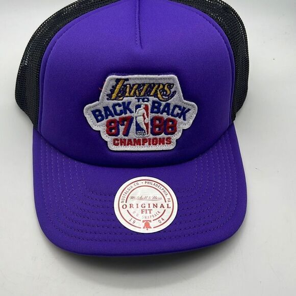 Mitchell & Ness Lakers NBA Finals Champions Classics Trucker Snapback Hat-‎ NWT - Picture 7 of 7